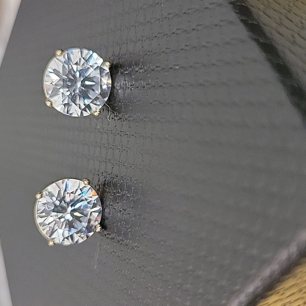 Fashion earrings